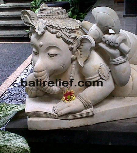 Statue